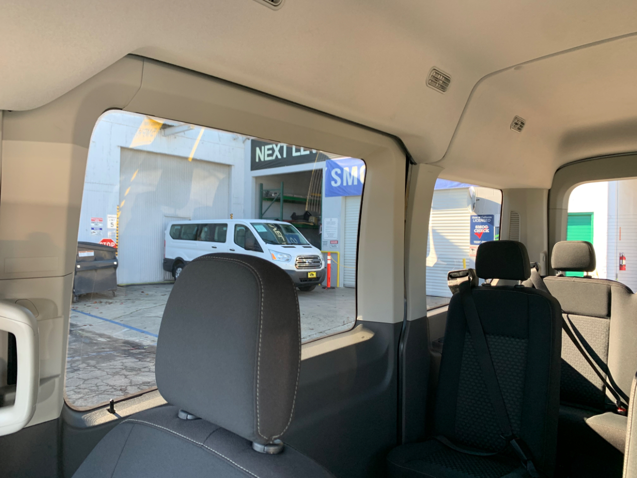 Ford Transit Passenger Wagon T-150 130" Med Roof XL RWD 2020