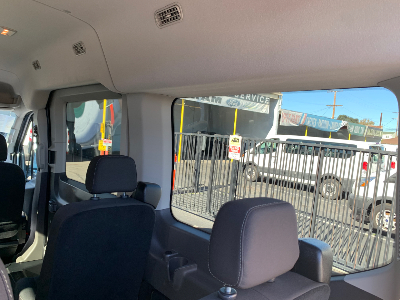 Ford Transit Passenger Wagon T-150 130" Med Roof XL RWD 2020