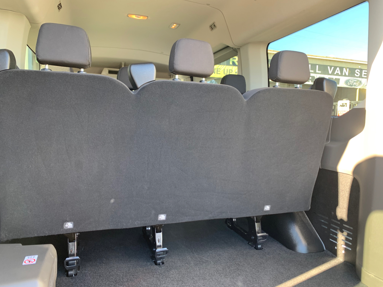 Ford Transit Passenger Wagon T-150 130" Med Roof XL RWD 2020