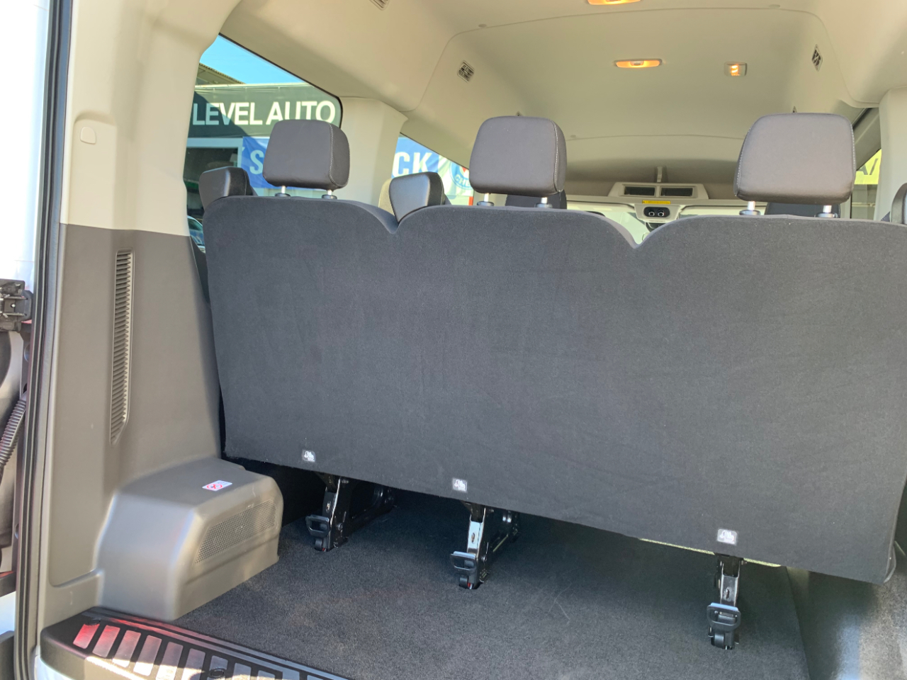 Ford Transit Passenger Wagon T-150 130" Med Roof XL RWD 2020