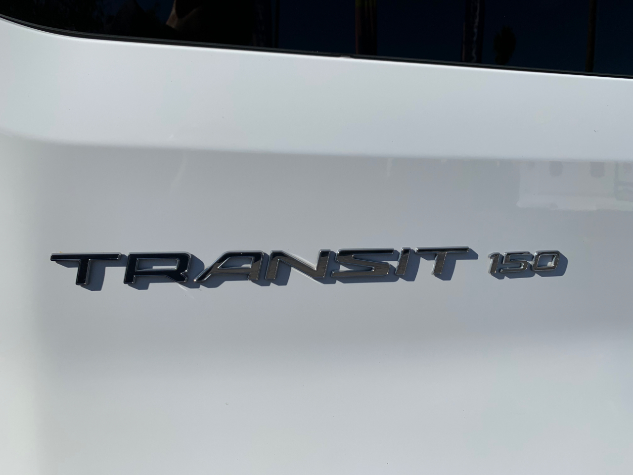 Ford Transit Passenger Wagon T-150 130" Med Roof XL RWD 2020