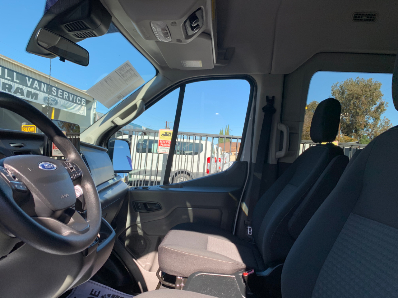 Ford Transit Passenger Wagon T-150 130" Med Roof XL RWD 2020