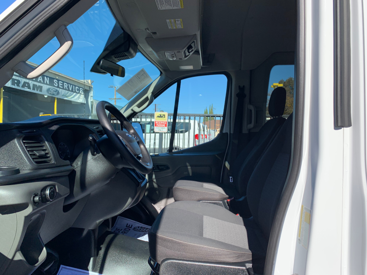 Ford Transit Passenger Wagon T-150 130" Med Roof XL RWD 2020