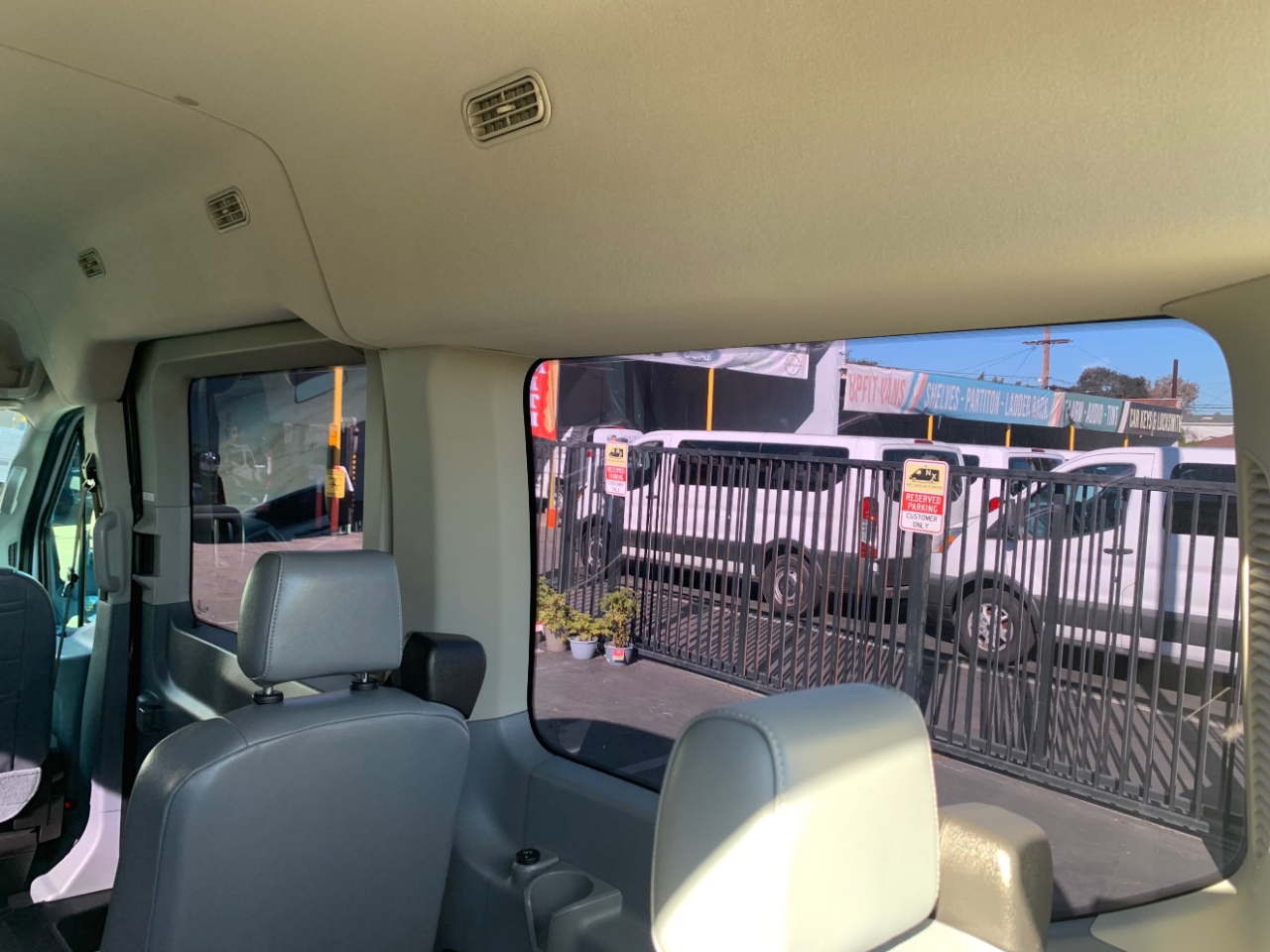 Ford Transit Passenger Wagon T-150 130" Med Roof XLT Sliding RH Dr 2019