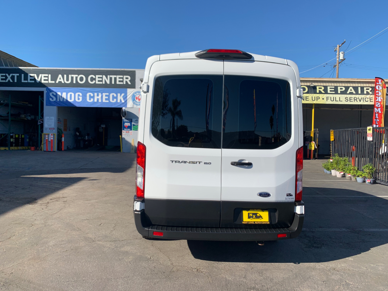 Ford Transit Passenger Wagon T-150 130" Med Roof XLT Sliding RH Dr 2019
