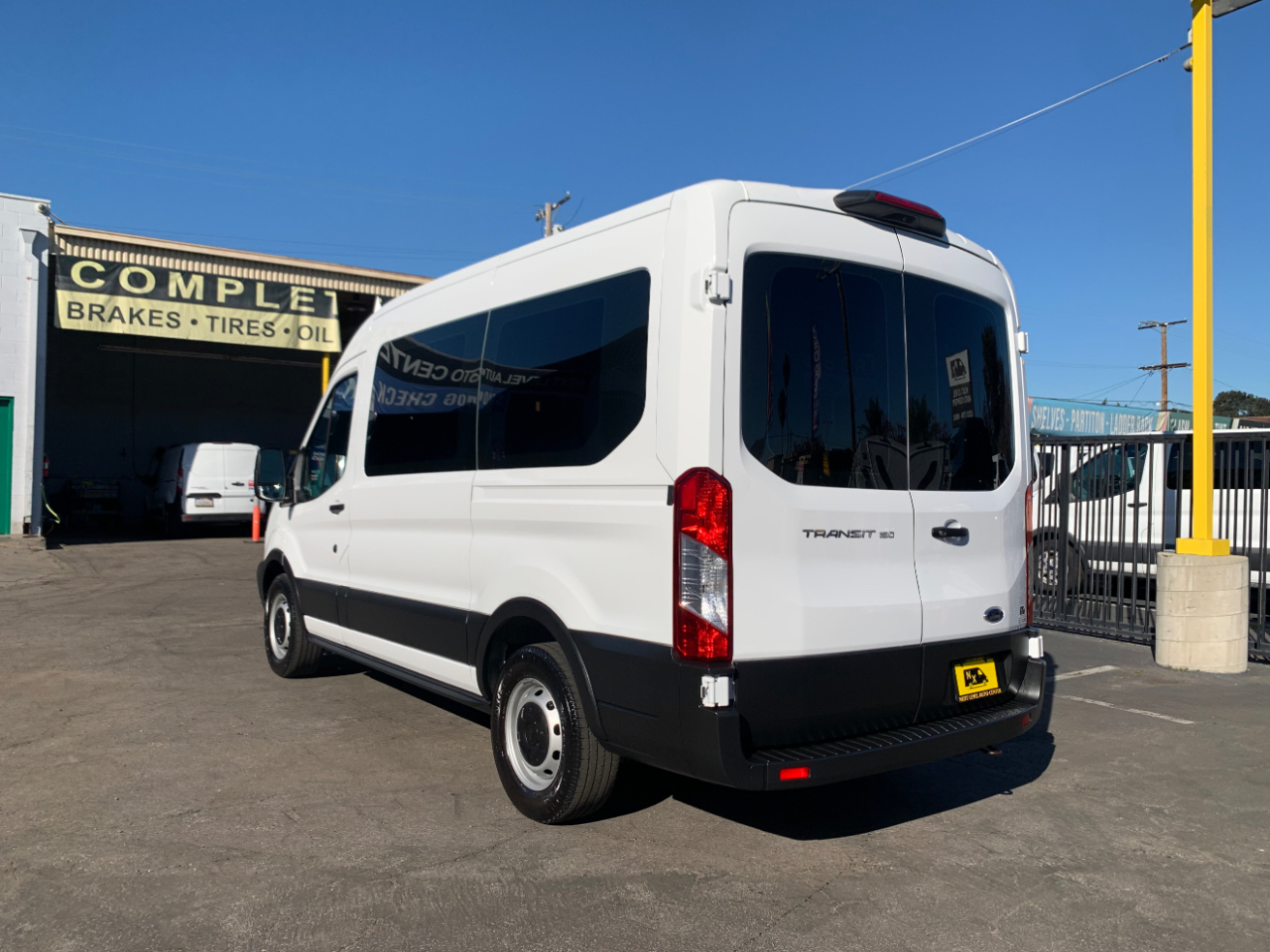 Ford Transit Passenger Wagon T-150 130" Med Roof XLT Sliding RH Dr 2019