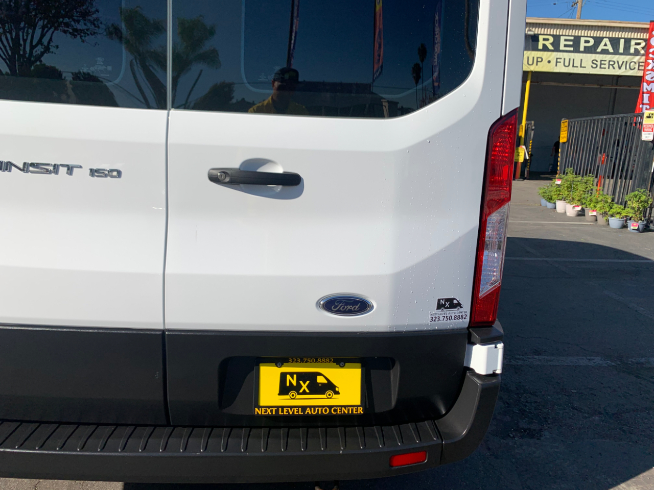 Ford Transit Passenger Wagon T-150 130" Med Roof XLT Sliding RH Dr 2019