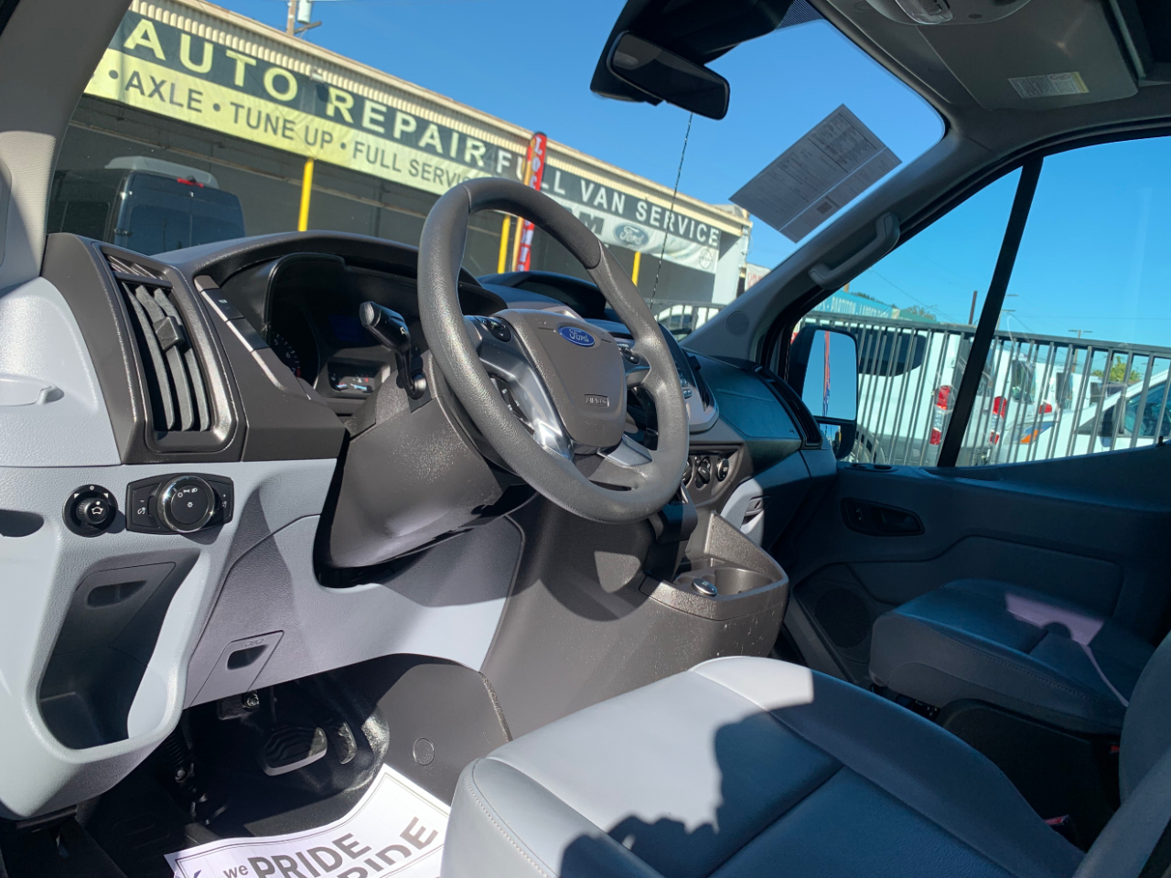 Ford Transit Passenger Wagon T-150 130" Med Roof XLT Sliding RH Dr 2019