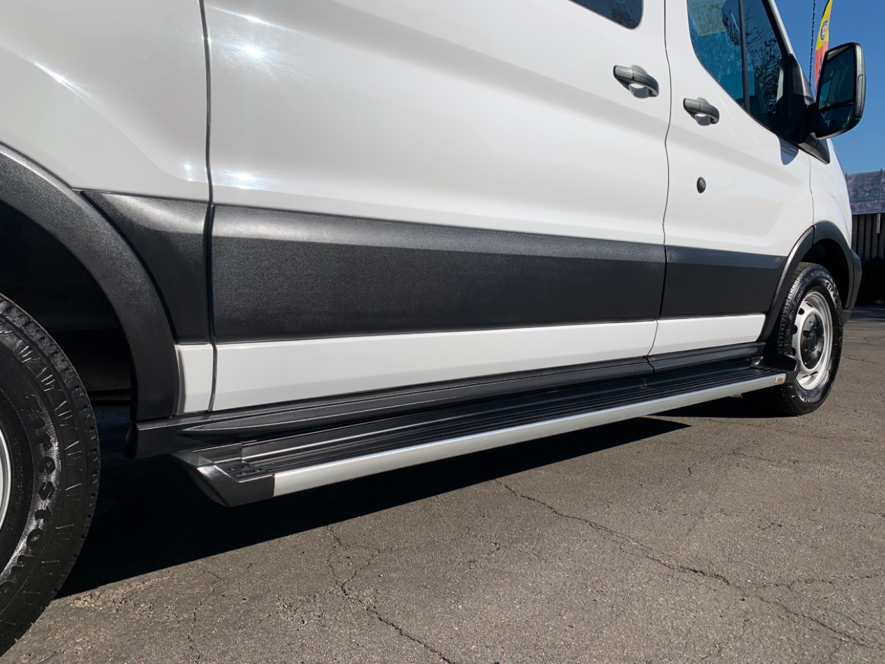 Ford Transit Passenger Wagon T-150 130" Med Roof XLT Sliding RH Dr 2019