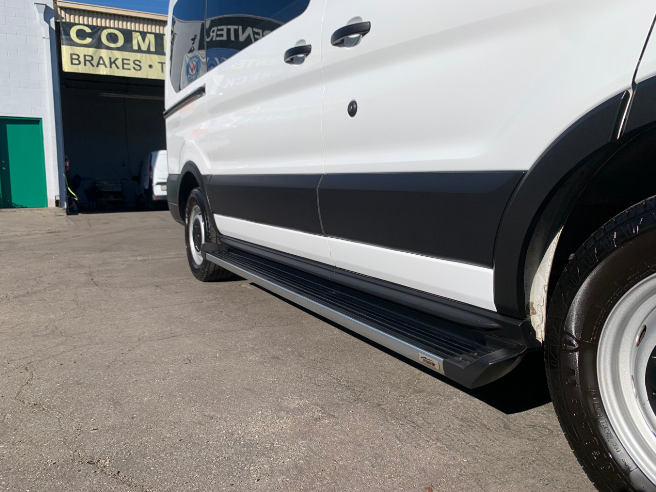 Ford Transit Passenger Wagon T-150 130" Med Roof XLT Sliding RH Dr 2019