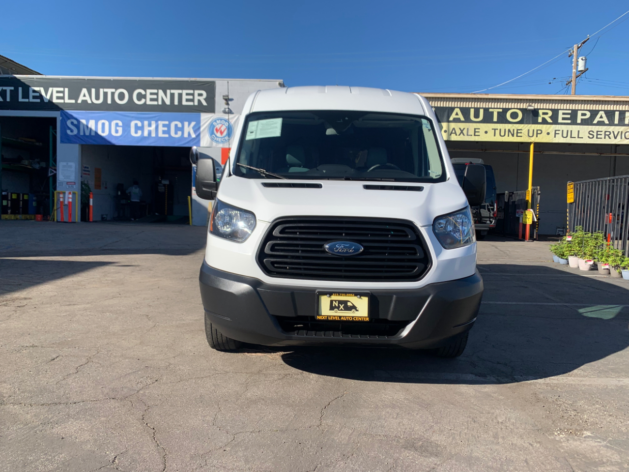 Ford Transit Passenger Wagon T-150 130" Med Roof XLT Sliding RH Dr 2019