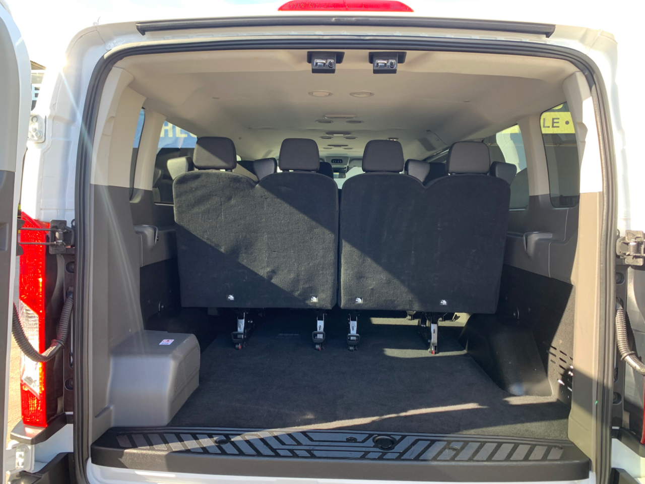 Ford Transit Passenger Wagon T-350 148" Low Roof XLT RWD 2023