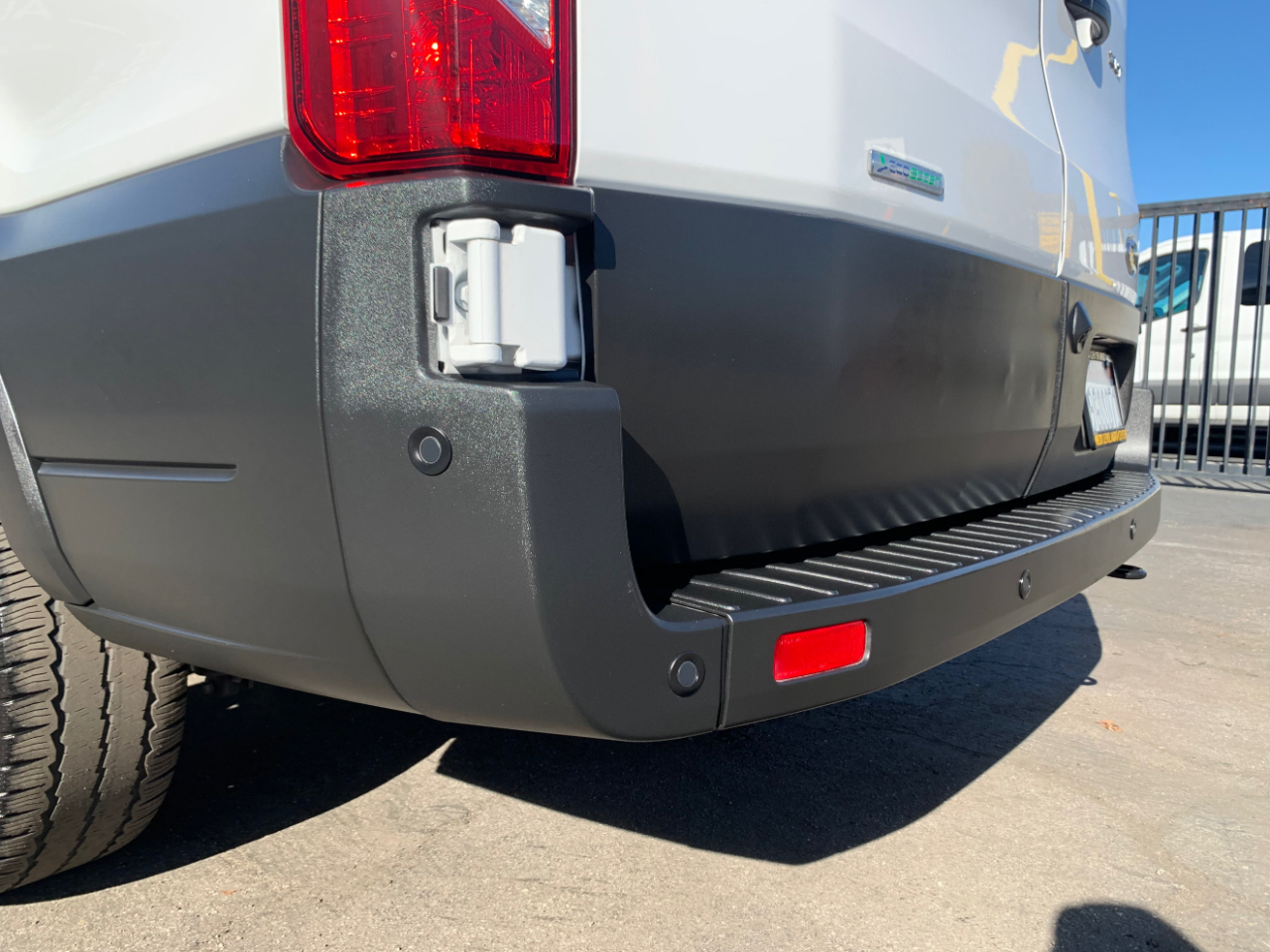 Ford Transit Passenger Wagon T-350 148" Low Roof XLT RWD 2023