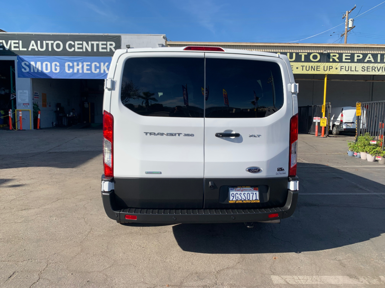 Ford Transit Passenger Wagon T-350 148" Low Roof XLT RWD 2023