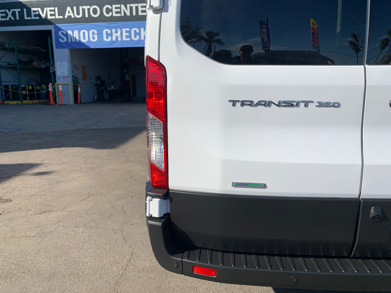Ford Transit Passenger Wagon T-350 148" Low Roof XLT RWD 2023