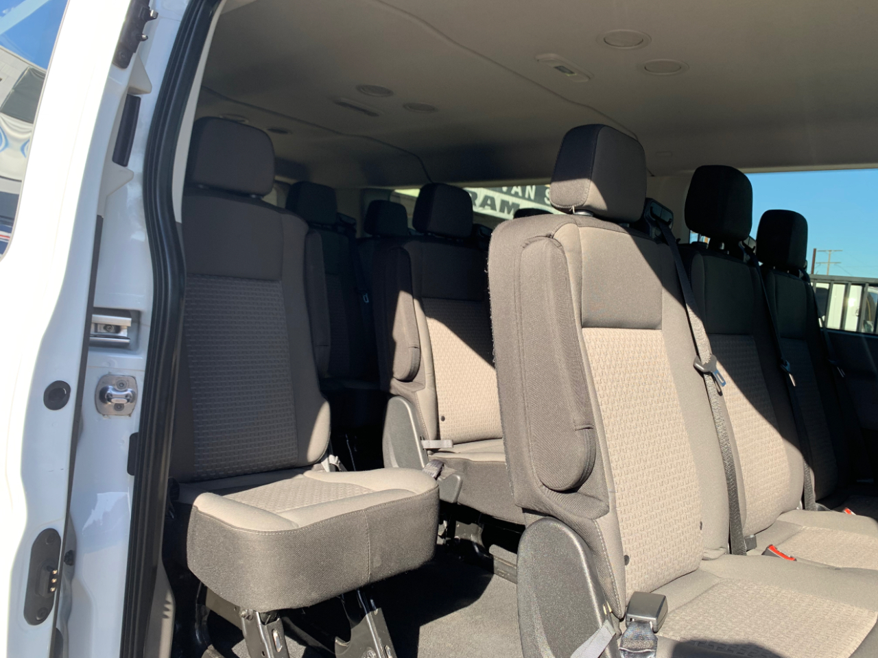 Ford Transit Passenger Wagon T-350 148" Low Roof XLT RWD 2023