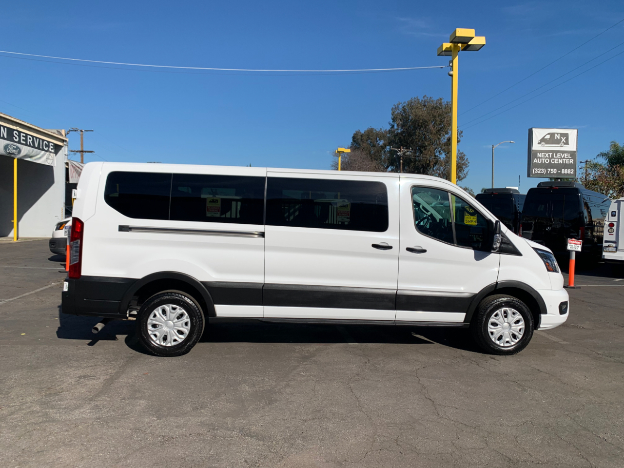 Ford Transit Passenger Wagon T-350 148" Low Roof XLT RWD 2023