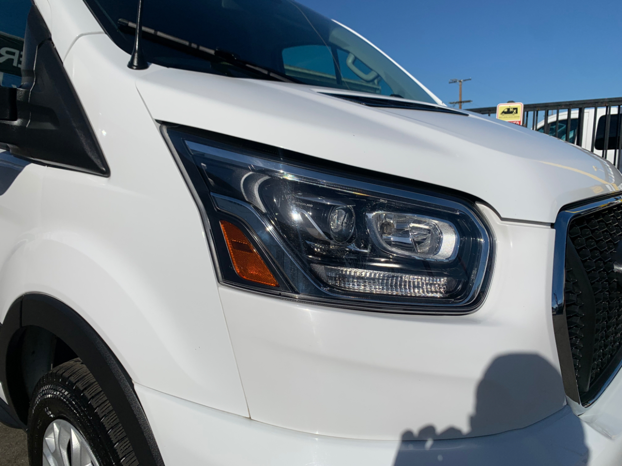 Ford Transit Passenger Wagon T-350 148" Low Roof XLT RWD 2023