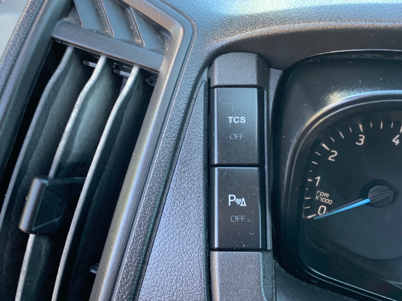 Ford Transit Passenger Wagon T-150 130" Low Roof XLT Sliding RH Dr 2019