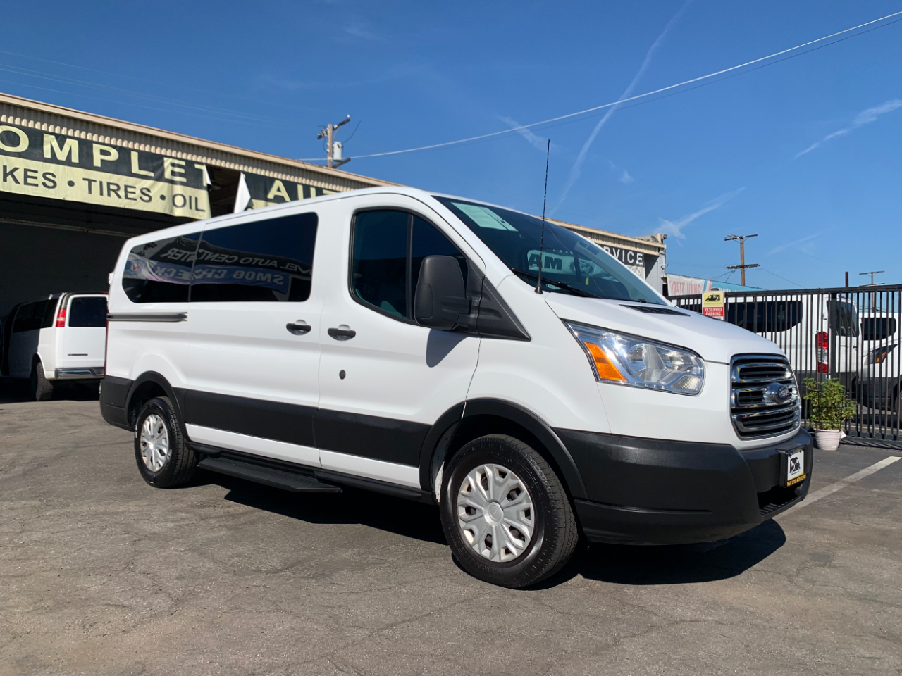 Ford Transit Passenger Wagon T-150 130" Low Roof XLT Sliding RH Dr 2019