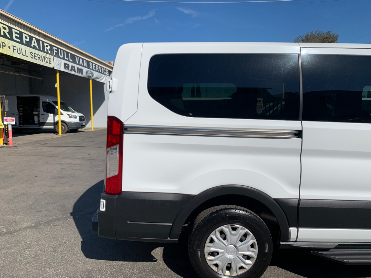 Ford Transit Passenger Wagon T-150 130" Low Roof XLT Sliding RH Dr 2019