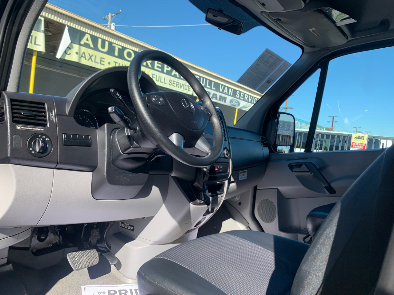 Mercedes-Benz Sprinter Passenger Vans RWD 2500 170" 2016