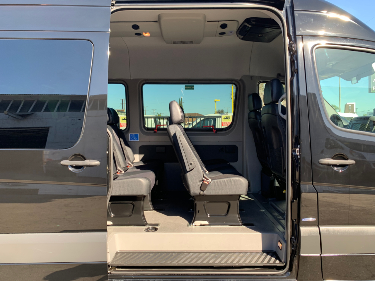 Mercedes-Benz Sprinter Passenger Vans RWD 2500 170" 2016