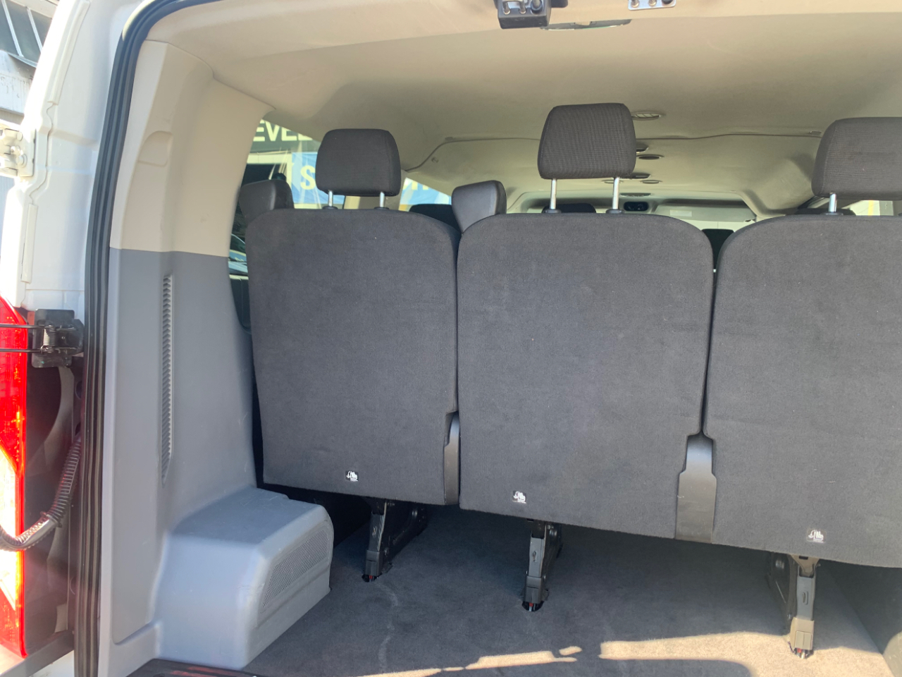 Ford Transit Wagon T-150 130" Low Roof XLT Sliding RH Dr 2015