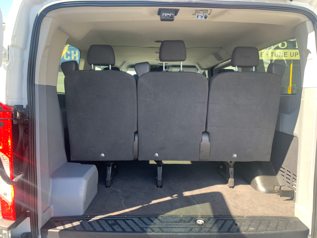 Ford Transit Wagon T-150 130" Low Roof XLT Sliding RH Dr 2015