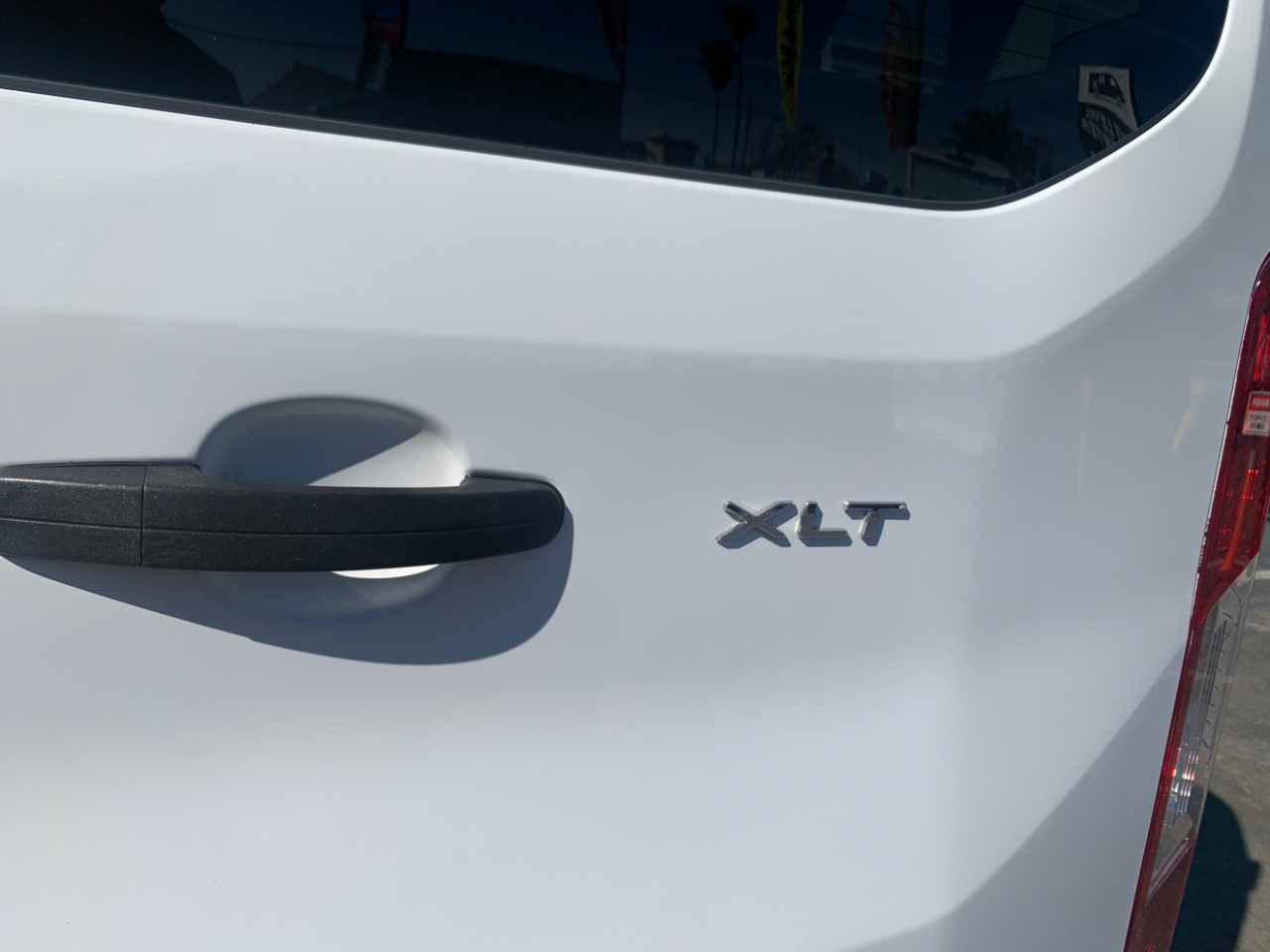 Ford Transit Wagon T-150 130" Low Roof XLT Sliding RH Dr 2015