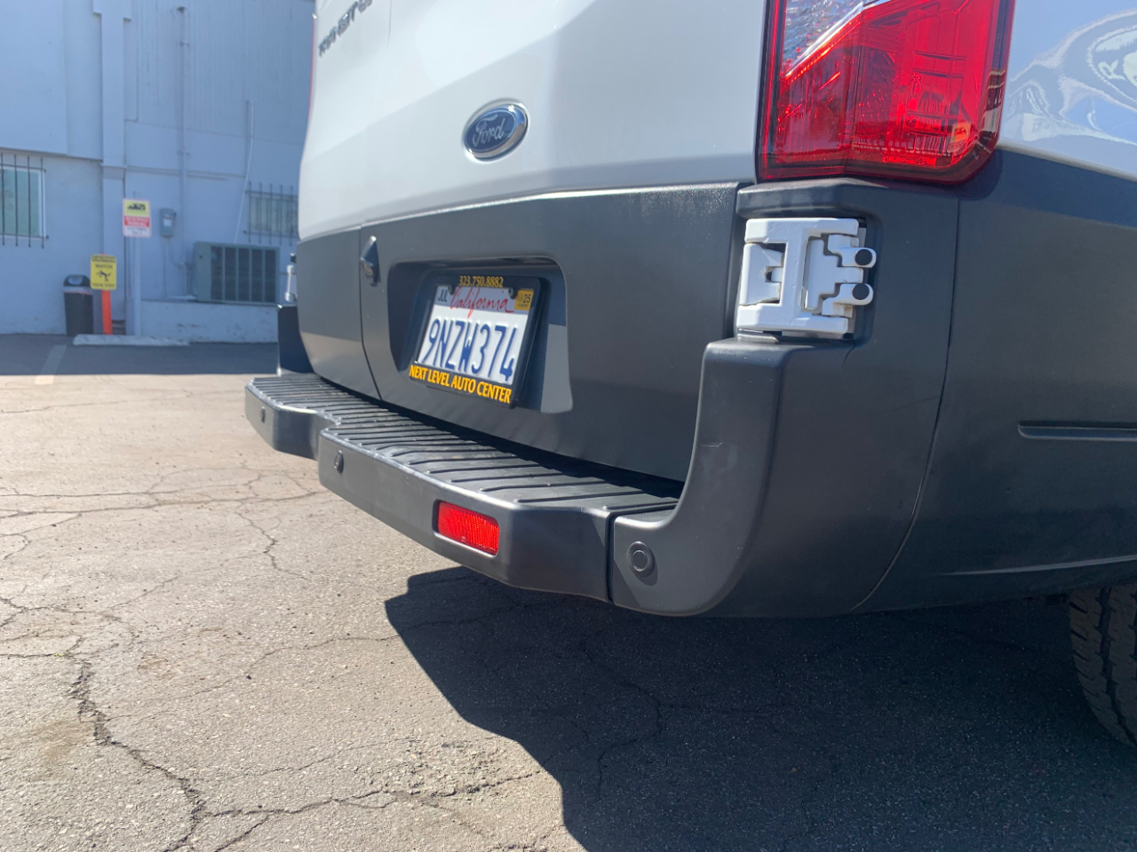 Ford Transit Wagon T-150 130" Low Roof XLT Sliding RH Dr 2015