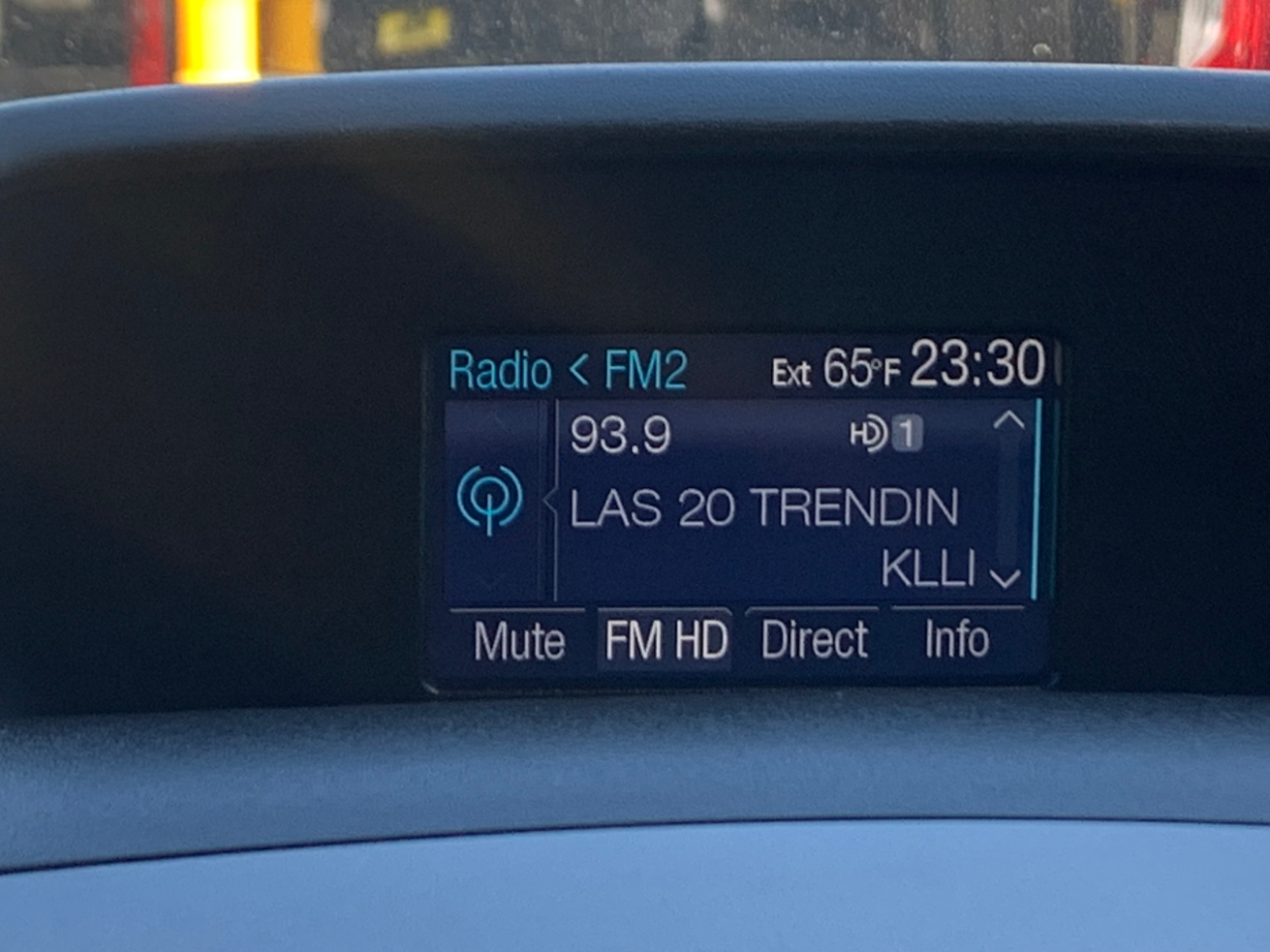 Ford Transit Wagon T-150 130" Low Roof XLT Sliding RH Dr 2015