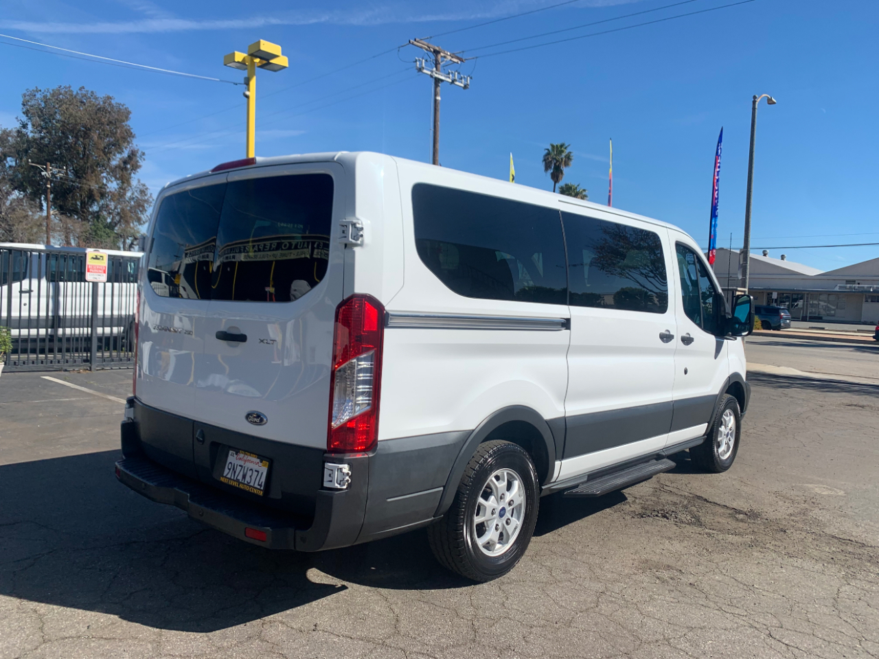 Ford Transit Wagon T-150 130" Low Roof XLT Sliding RH Dr 2015