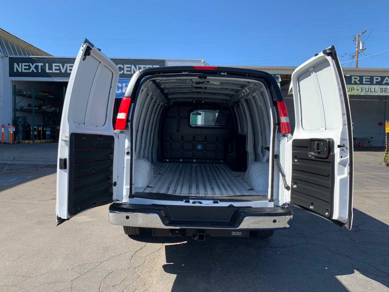 Chevrolet Express Cargo Van RWD 2500 155" 2022