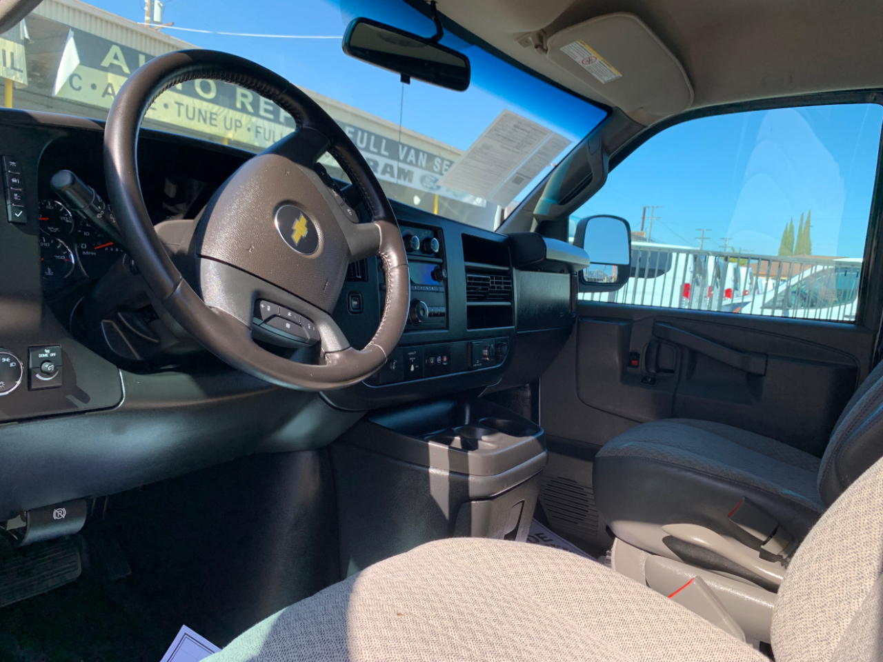 Chevrolet Express Cargo Van RWD 2500 155" 2022