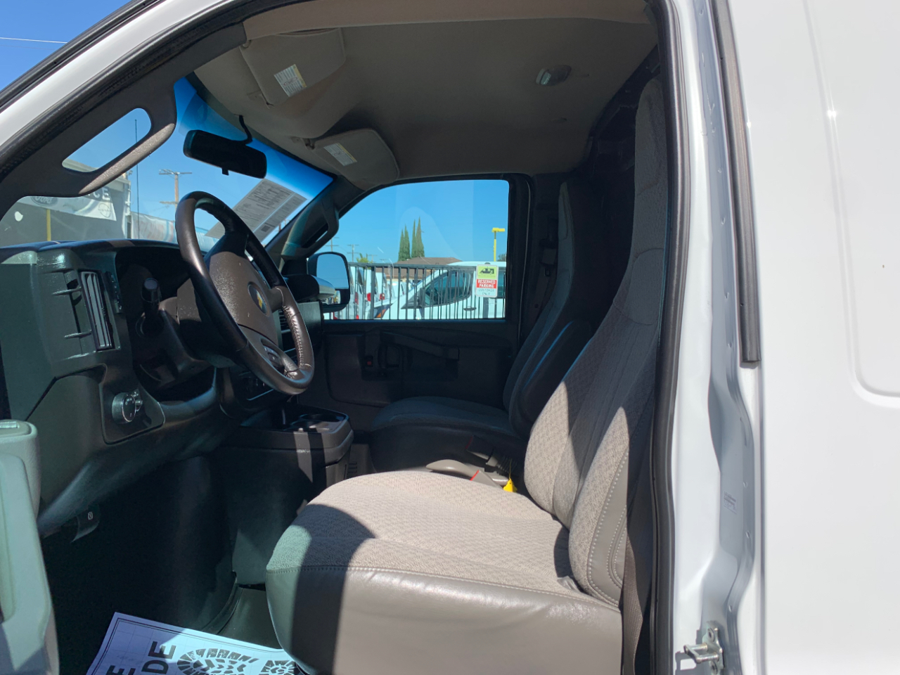 Chevrolet Express Cargo Van RWD 2500 155" 2022