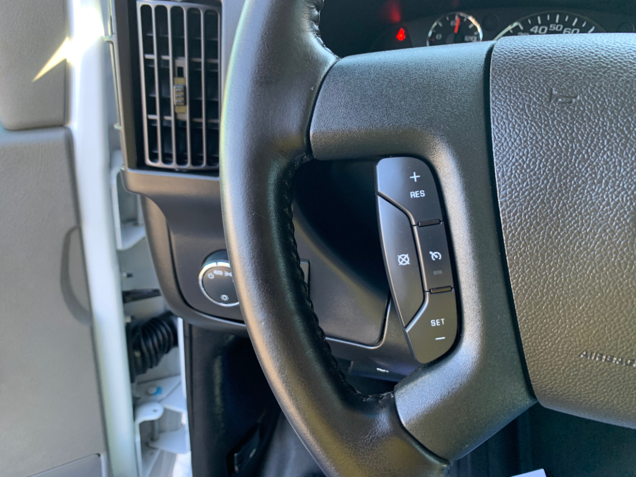 Chevrolet Express Cargo Van RWD 2500 155" 2022