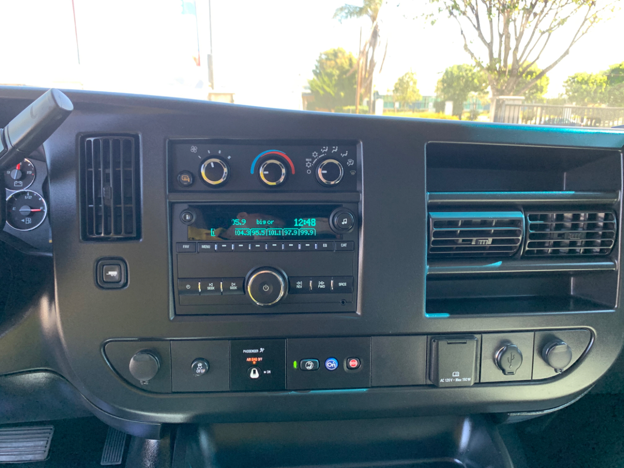 Chevrolet Express Cargo Van RWD 2500 155" 2022