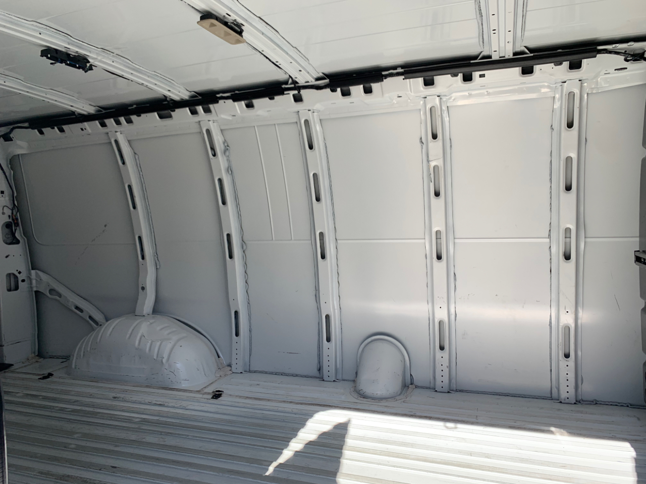 Chevrolet Express Cargo Van RWD 2500 155" 2022