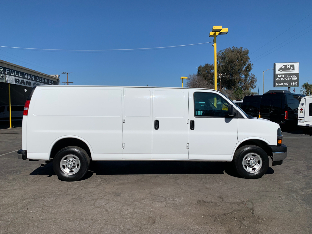 Chevrolet Express Cargo Van RWD 2500 155" 2022