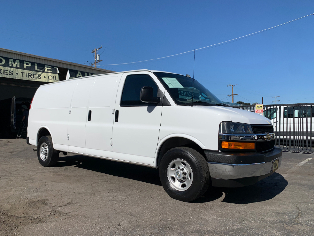 Chevrolet Express Cargo Van RWD 2500 155" 2022