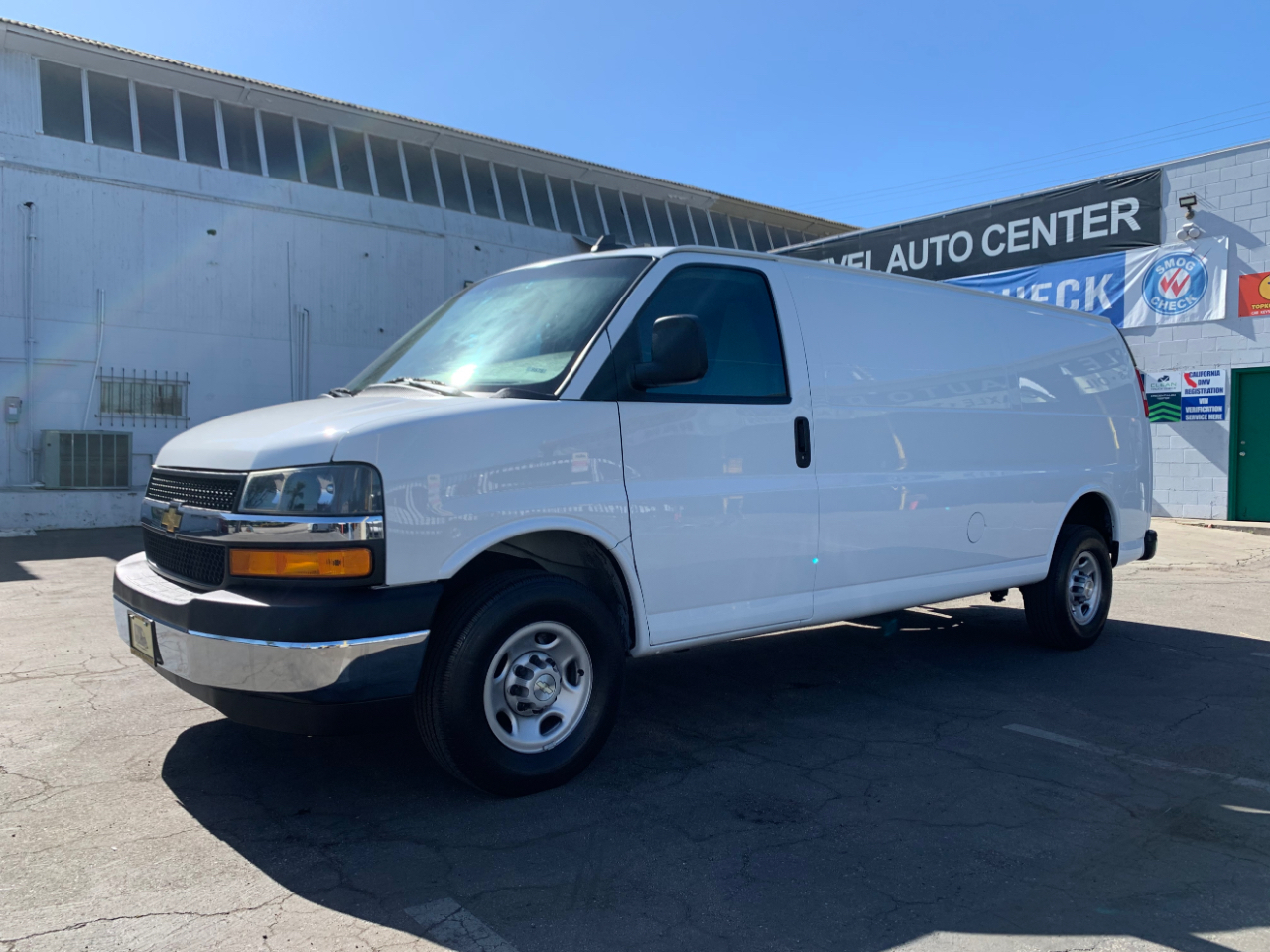 Chevrolet Express Cargo Van RWD 2500 155" 2022