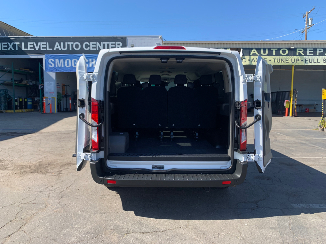 Ford Transit Passenger Wagon T-350 148" Low Roof XLT RWD 2024