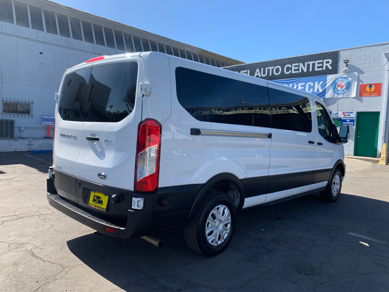 Ford Transit Passenger Wagon T-350 148" Low Roof XLT RWD 2024