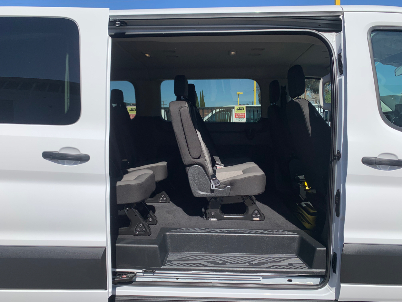 Ford Transit Passenger Wagon T-350 148" Low Roof XLT RWD 2024