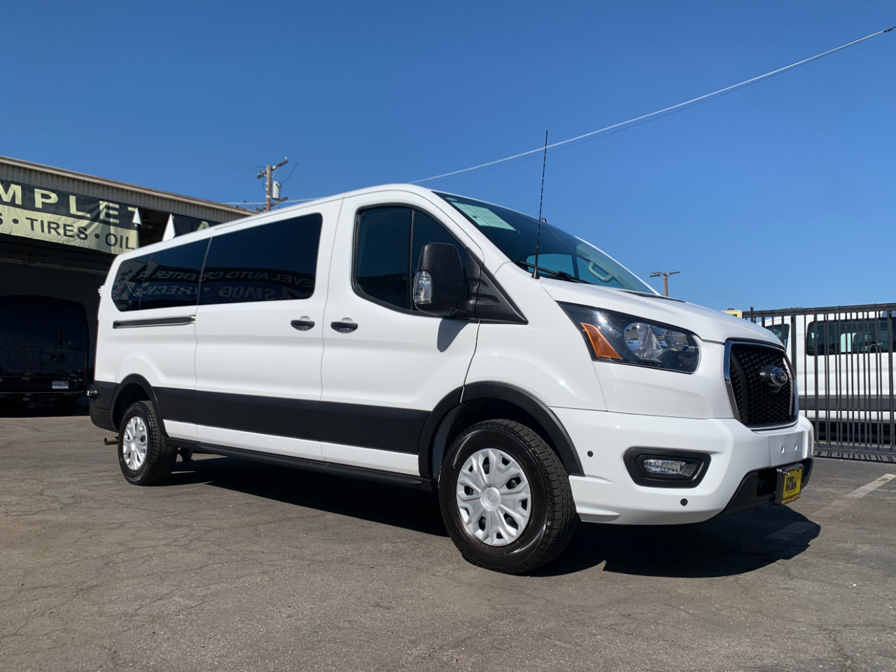 Ford Transit Passenger Wagon T-350 148" Low Roof XLT RWD 2024