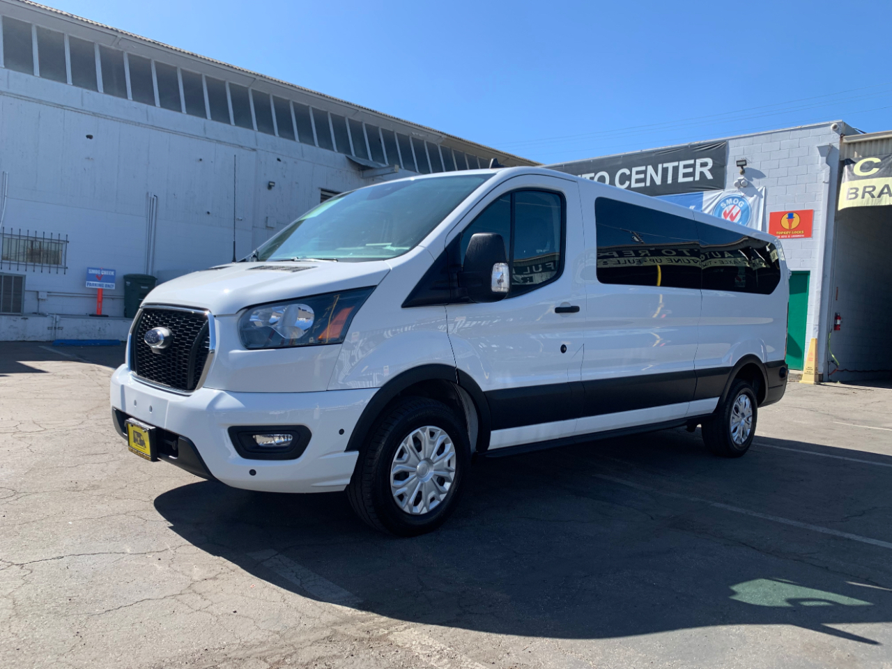 Ford Transit Passenger Wagon T-350 148" Low Roof XLT RWD 2024