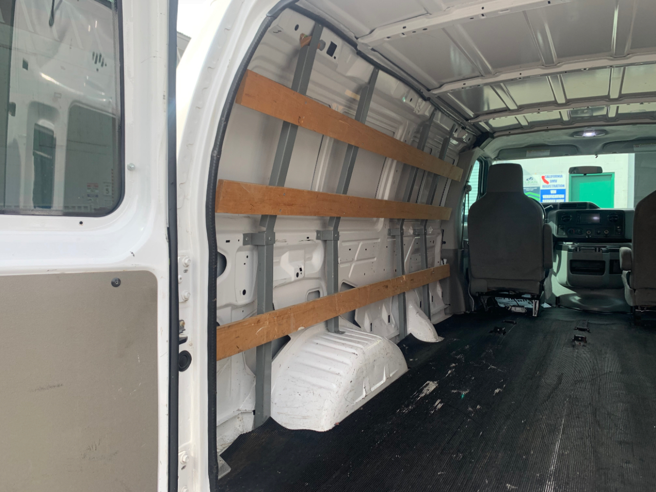 Ford Econoline Cargo Van E-250 2014