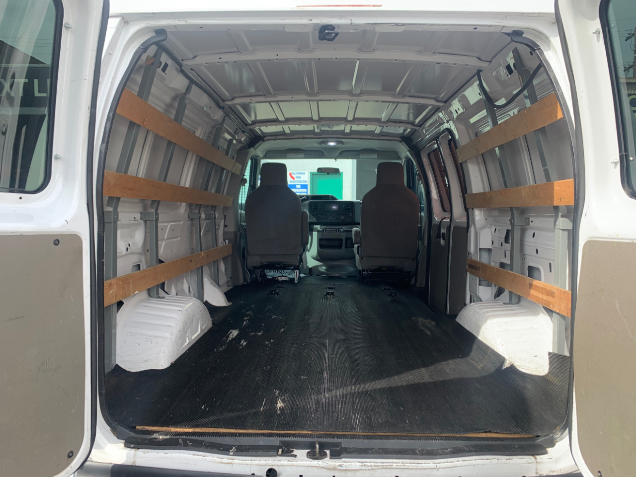 Ford Econoline Cargo Van E-250 2014
