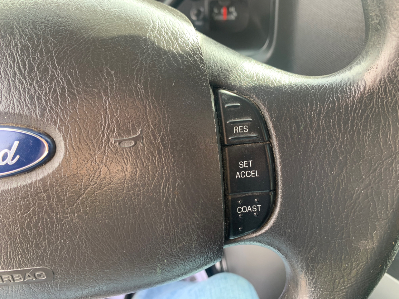 Ford Econoline Cargo Van E-250 2014